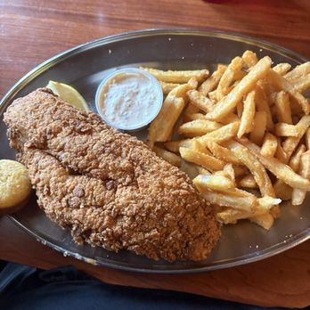 Broadway Oyster Bar - Catfish - Cajun/Creole Near Me - St. Louis, Missouri