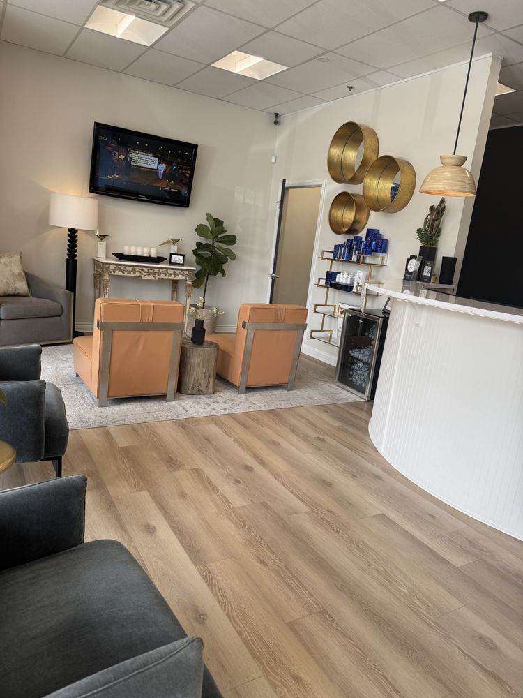 VIP Weight Loss Center Logo