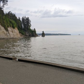 Siwash Rock - Landmarks & Historical Buildings Near Me - Vancouver, British Columbia