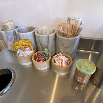 SIGNAL Coffee Roasters - Amenities - Coffee & Tea Near Me - Alameda, California SIGNAL Coffee Roasters - Amenities - Coffee & Tea Near Me - Alameda, California