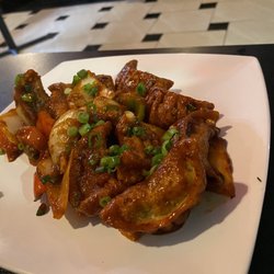 Momo House - Veg chilly momos