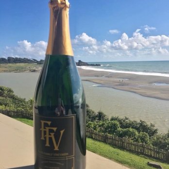 Seacliff On The Bluff - Sparkling Wine/Amazing views= - Hotels Near Me - Gualala, California Seacliff On The Bluff - Sparkling Wine/Amazing views= - Hotels Near Me - Gualala, California