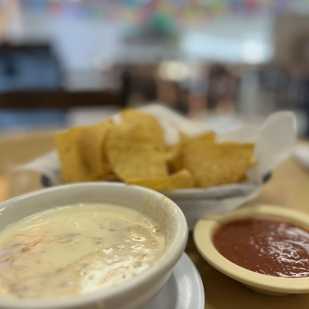 EL Timons - Bean dip (add diced jalapeños), salsa, and chips - Mexican Near Me - Danielsville, Georgia