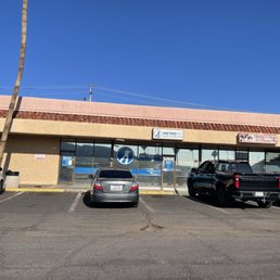 Exterior photo of Metro Pet Spay & Neuter - Phoenix, Arizona Exterior photo of Metro Pet Spay & Neuter - Phoenix, Arizona