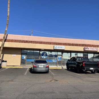 Metro Pet Spay & Neuter - Outside - Veterinarians Near Me - Phoenix, Arizona Metro Pet Spay & Neuter - Outside - Veterinarians Near Me - Phoenix, Arizona