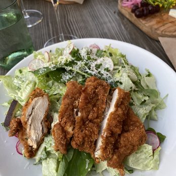The Grocer's Table - Crispy chicken salad - Cafes Near Me - Wayzata, Minnesota