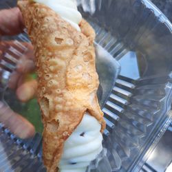 Duke's Pizzeria & Restaurant - Cannoli