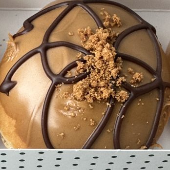 Krispy Kreme - Donuts Near Me - Burbank, California