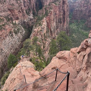 Zion National Park - Angel's landing - Parks Near Me Zion National Park - Angel's landing - Parks Near Me