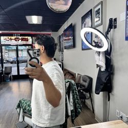 Headlinerz Barbershop - Texture!