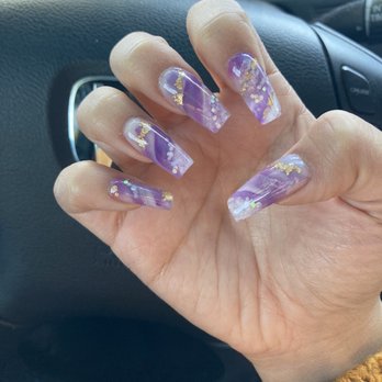 Lavish Nails & Spa - Nails by Kevin - Nail Salons Near Me - Chico, California