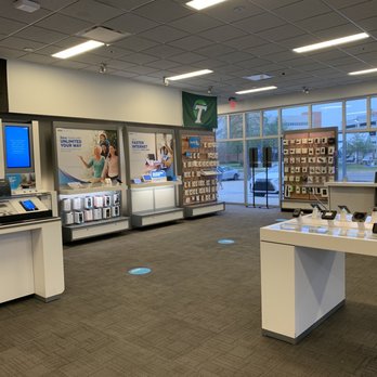 AT&T Store - Interior - Mobile Phones Near Me - Harahan, Louisiana AT&T Store - Interior - Mobile Phones Near Me - Harahan, Louisiana