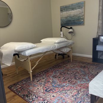 Now Wellness - Treatment room - Acupuncture Near Me - Redwood City, California Now Wellness - Treatment room - Acupuncture Near Me - Redwood City, California