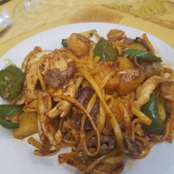 Dynasty Buffet - Stir Fry - Buffets Near Me - Davenport, Iowa