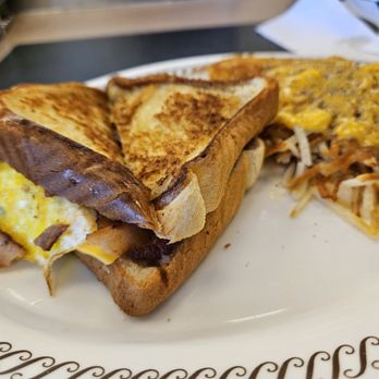Waffle House - Texas Toast bacon egg and cheese sammy. Hasbrowns with onions, and cheese. - Breakfast & Brunch Near Me - Goodyear, Arizona Waffle House - Texas Toast bacon egg and cheese sammy. Hasbrowns with onions, and cheese. - Breakfast & Brunch Near Me - Goodyear, Arizona
