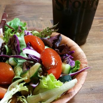 Stout's Pizza - Side salad, complimentary for my wait. - Pizza Near Me - San Antonio, Texas