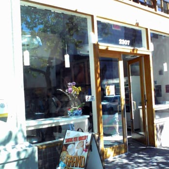 Sheng Kee Bakery - Bakeries Near Me - Berkeley, California