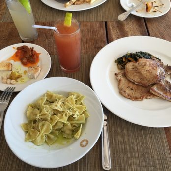 Paradisus - Lunch buffet - Hotels Near Me - Cancún, ROO