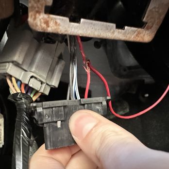 Gus4x4Jeeps - Exposed wire that sparked. Left port hanging. More "quality proper" wiring as owner explained - Auto Customization Near Me - Kissimmee, Florida Gus4x4Jeeps - Exposed wire that sparked. Left port hanging. More "quality proper" wiring as owner explained - Auto Customization Near Me - Kissimmee, Florida