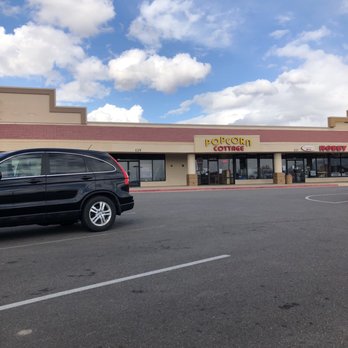 Popcorn Cottage - a car parked in a parking lot - Popcorn Shops Near Me - Layton, Utah Popcorn Cottage - a car parked in a parking lot - Popcorn Shops Near Me - Layton, Utah