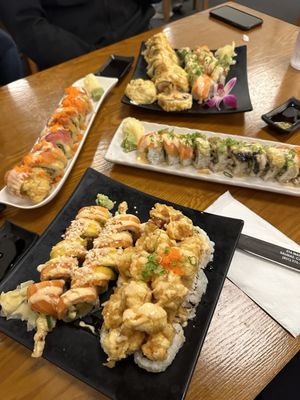 Sushi Daruma by null