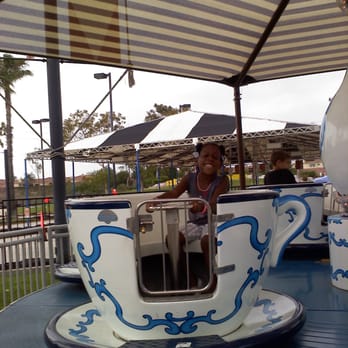 Boomers Irvine - Tea cups "Weeeeeee!" - Amusement Parks Near Me - Irvine, California