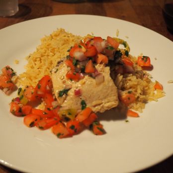 R Kitchen - A ros con pollo - chicken and rice with fresh pico de Gallo - New American Near Me - Charleston, South Carolina R Kitchen - A ros con pollo - chicken and rice with fresh pico de Gallo - New American Near Me - Charleston, South Carolina