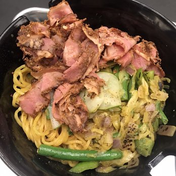 honeygrow - Pastrami Noodle Bowl ($11.45) - Salad Near Me - Brooklyn, New York