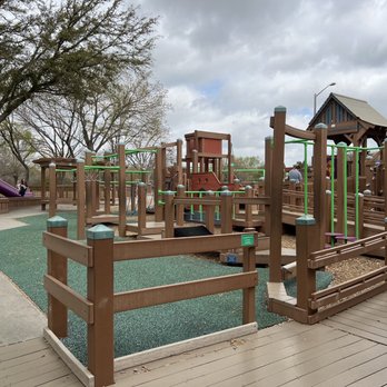 South Lakes Park - Playground has combo of mulch and rubber flooring. - Parks Near Me - Denton, Texas South Lakes Park - Playground has combo of mulch and rubber flooring. - Parks Near Me - Denton, Texas