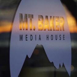 Pong Bar - Sunset on Bay Street @mtbakermediahouse