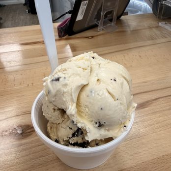 Downtown Dipper Ice Cream - Ice Cream & Frozen Yogurt Near Me - Vero Beach, Florida Downtown Dipper Ice Cream - Ice Cream & Frozen Yogurt Near Me - Vero Beach, Florida