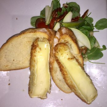 Sidewalk Bistro - Baked Brie AMAZING - French Near Me - Piermont, New York