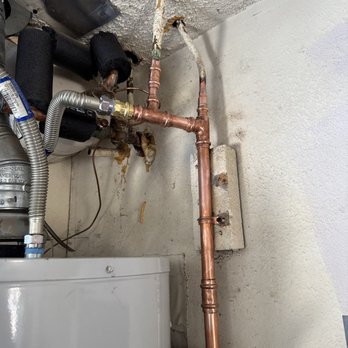 Kingdom Plumbing - Pinhole Leak Repair on Main Hot Water Line - Plumbing Near Me