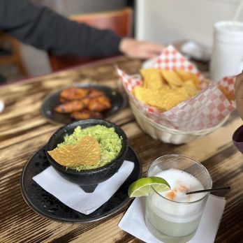 Pisco Latin Kitchen - Pisco sour and guac - Latin American Near Me - Sandy Springs, Georgia Pisco Latin Kitchen - Pisco sour and guac - Latin American Near Me - Sandy Springs, Georgia