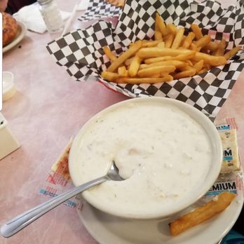 Flashbacks Fountain & Grill - The Best Clam Chowder Ever! - Burgers Near Me - Newport, Oregon Flashbacks Fountain & Grill - The Best Clam Chowder Ever! - Burgers Near Me - Newport, Oregon