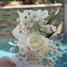 wrist corsage for Homecoming wrist corsage for Homecoming