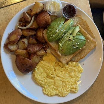 Mile High Cafe - Avocado bread with home made Jam - Asian Fusion Near Me - Idyllwild, California