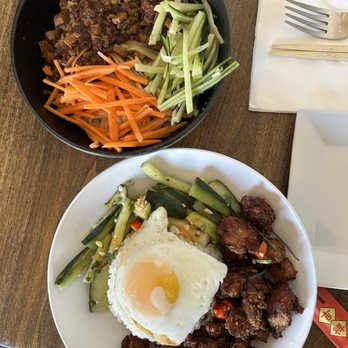 High Side - Lemongrass Fried Chicken and Zha Jiang Noodles - Beer Bar Near Me - Fairfax, Virginia