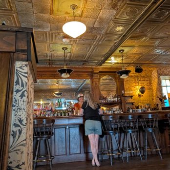 Urban Cowboy - Bar area - Hotels Near Me - Denver, Colorado Urban Cowboy - Bar area - Hotels Near Me - Denver, Colorado