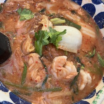 Saranrom Thai - Thai Near Me - Elmhurst, New York