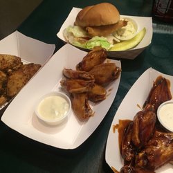 Payne's Point Bar & Grill