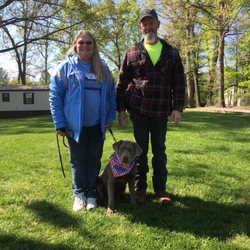 Mullhaus Kennels - GRADUATED OBEDIENCE TRAINING TODAY. GO TEAM !!!