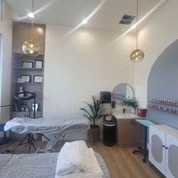 Lolly Beauty - New location by Mandy
