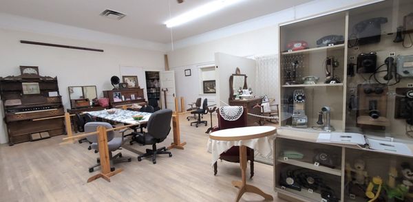 HD SOUTH - Home of the Gilbert Museum by null