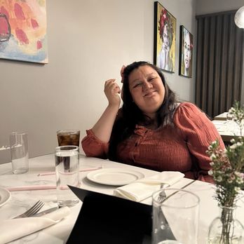 19seventy - Family and beautiful decor - Italian Near Me - Whittier, California