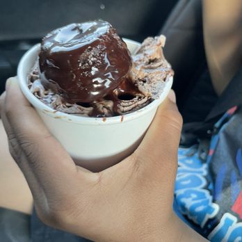 Wonders Ice Cream - #18 Brownie Smashed - Desserts Near Me - Fresno, California Wonders Ice Cream - #18 Brownie Smashed - Desserts Near Me - Fresno, California