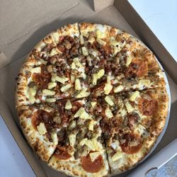 Pinnacle Paradise - All Meat Pizza add Pineapply