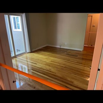 Shawn Smith Flooring - a hardwood floor in a home - Flooring Near Me Shawn Smith Flooring - a hardwood floor in a home - Flooring Near Me