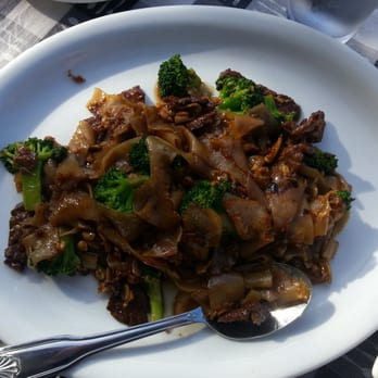 Sutha Thai Kitchen - Beef Pad See Ew - Thai Near Me - Tustin, California