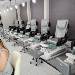 Nail District & Beauty - So nice!!